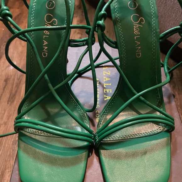 Heels - Picture 1 of 2